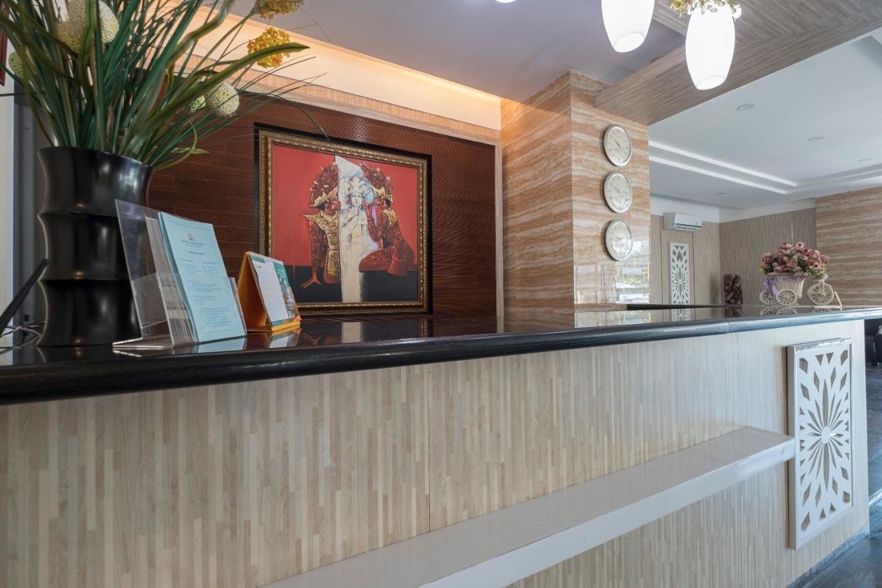 Oyo 1114 Hotel Denpasar Makassar Exterior photo