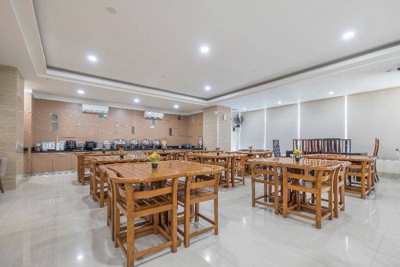 Oyo 1114 Hotel Denpasar Makassar Exterior photo